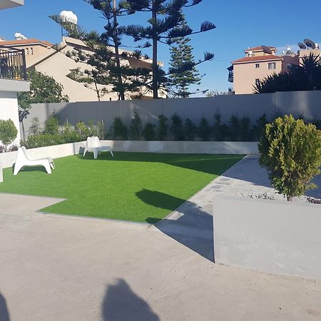 Valentinos Apartments Paphos Exteriör bild