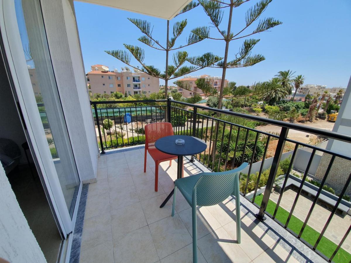 Valentinos Apartments Paphos Exteriör bild