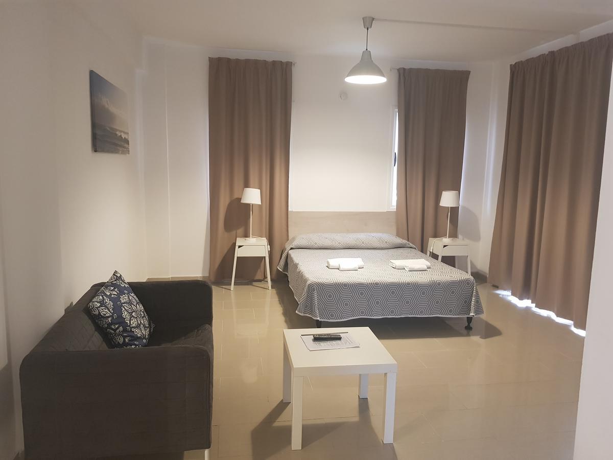 Valentinos Apartments Paphos Exteriör bild