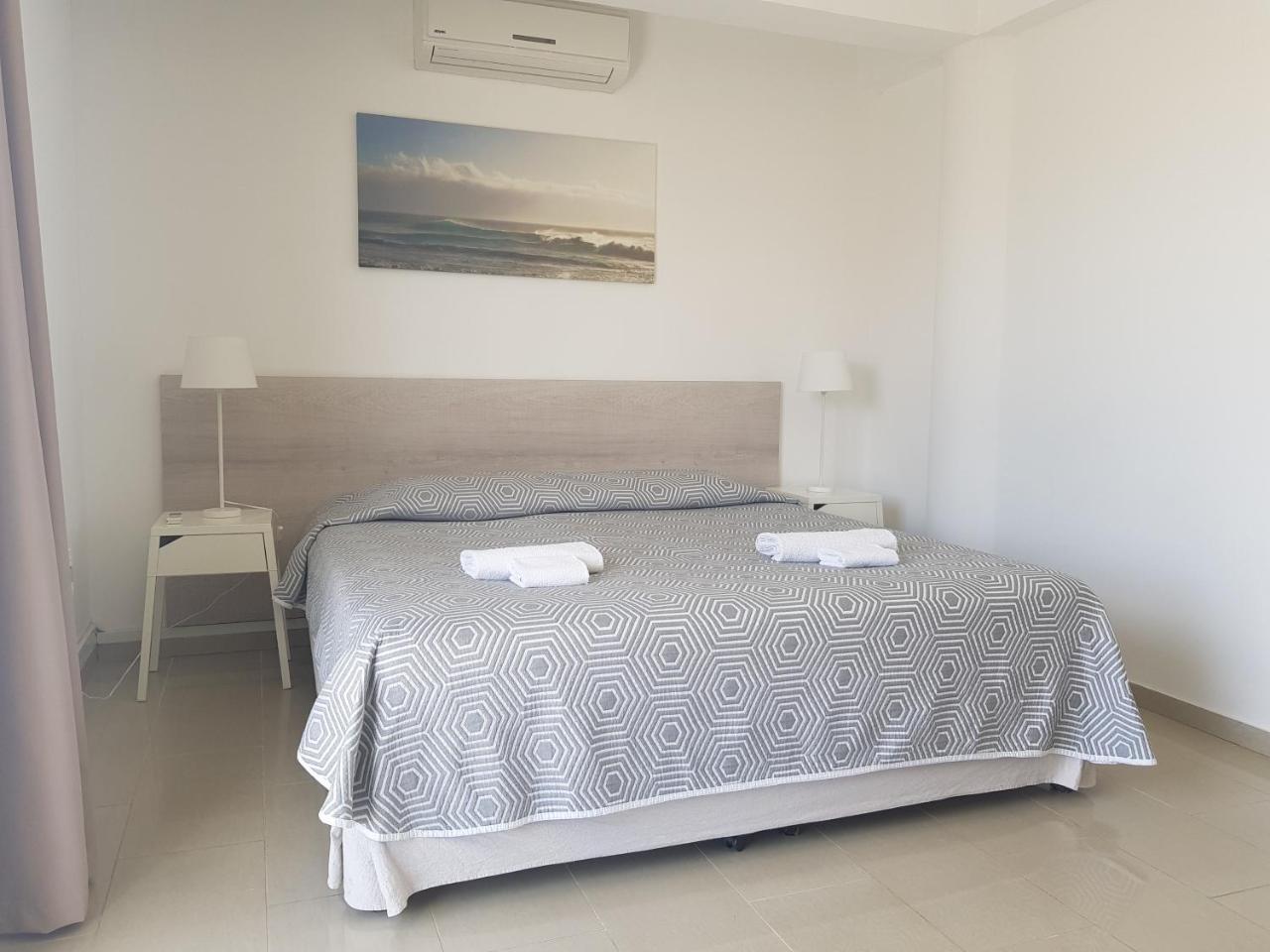 Valentinos Apartments Paphos Exteriör bild