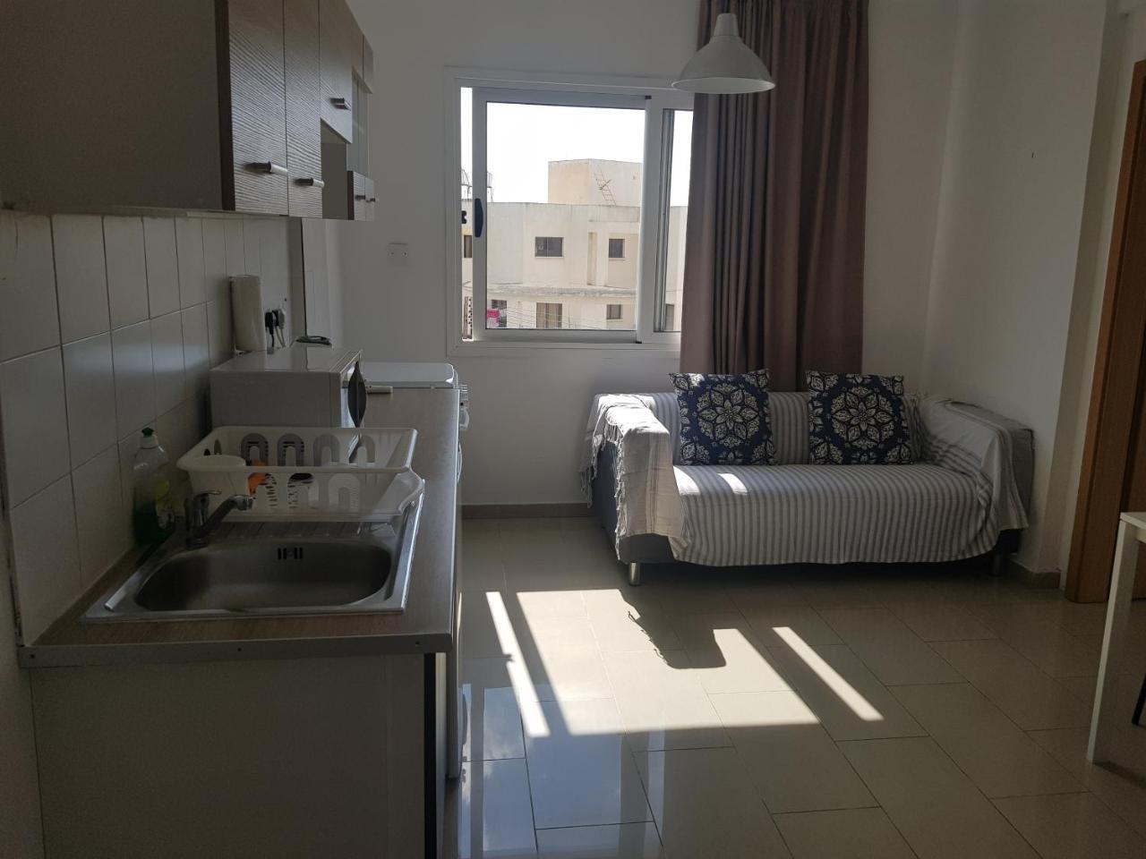 Valentinos Apartments Paphos Exteriör bild