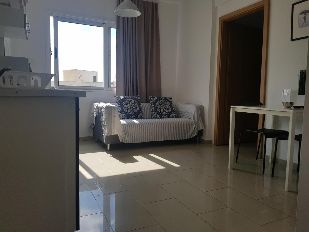 Valentinos Apartments Paphos Exteriör bild